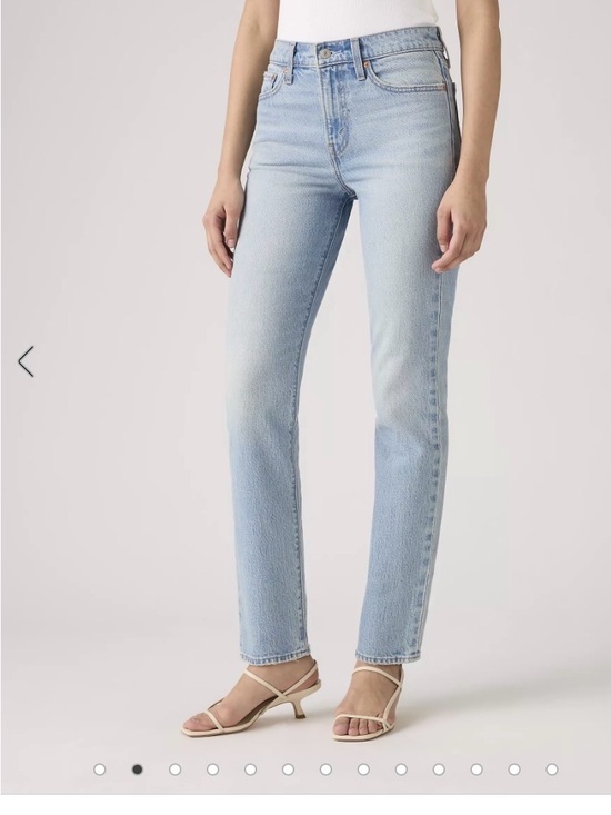Levi's Denim - Levi's Wedgie Slim, size 29 light wash, long!
